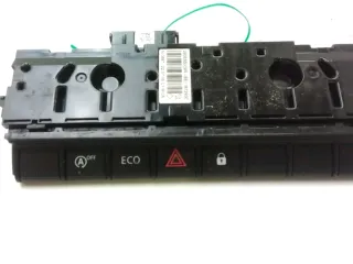 Bouton De Warning - RENAULT CLIO 5 PHASE 1 - 40200010146684