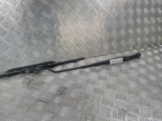 Bras d'essuie-glace avant gauche - VOLKSWAGEN GOLF 4 - 81110303130863