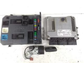 Calculateur Moteur - CITROEN C3 PICASSO PHASE 1 - 13210501124185