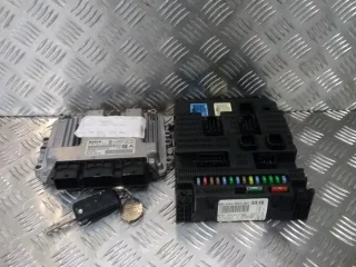 Calculateur Moteur - CITROEN C4 1 PHASE 1 - 13210501138548