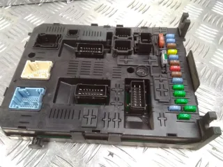 Calculateur Moteur - PEUGEOT 307 PHASE 2 - 13210501124477