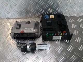 Calculateur Moteur - PEUGEOT 308 1 SW PHASE 1 - 13210501139574