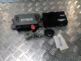 Calculateur Moteur - RENAULT CLIO 3 PHASE 2 - 13210501138547