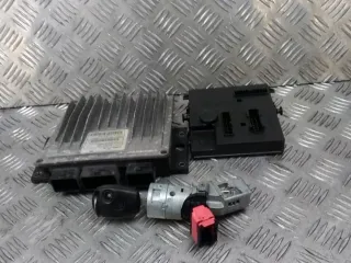 Calculateur Moteur - RENAULT TWINGO 2 PHASE 1 - 13210501139532