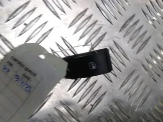 Commande lève-glace avant droit - FIAT PUNTO EVO 3 - 52710801137657