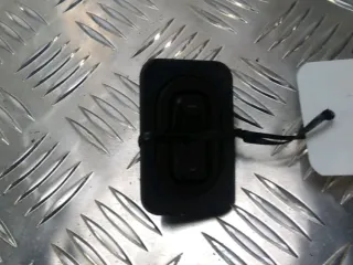 Commande lève-glace avant droit - OPEL MERIVA 1 A PHASE 2 - 52710801139147