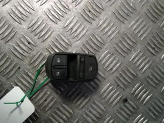 Commande lève-glace porte avant gauche - OPEL CORSA 4 D PHASE 1 - 52714201130359