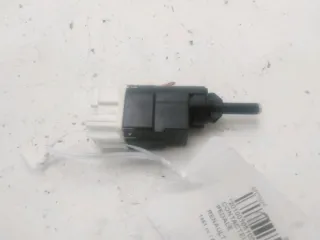 Contacteur De Stop Sur Pedale - RENAULT CAPTUR 1 PHASE 1 - 33340303153945
