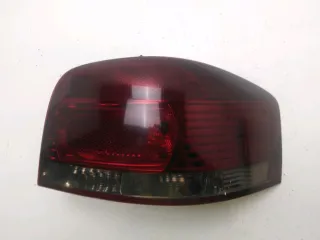 Feu arrière droit - AUDI A3 2 8P PHASE 1 - 80900801152798