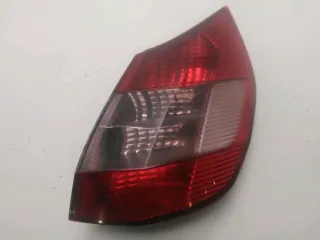 Feu arrière droit - RENAULT SCENIC 2 PHASE 1 - 80900801153985