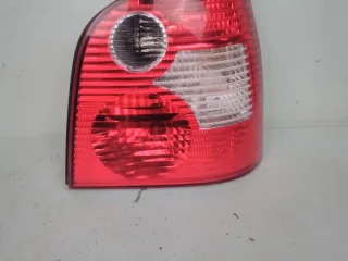 Feu arrière droit - VOLKSWAGEN POLO 4 PHASE 1 - 80900801122672
