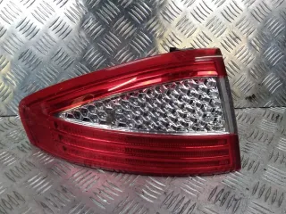 Feu arrière gauche - FORD MONDEO 3 PHASE 1 - 80900901127836