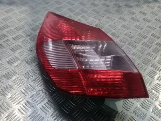 Feu arrière gauche - RENAULT SCENIC 2 PHASE 1 - 80900901133800