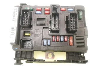 Platine fusible avant / Boitier de servitude / BSM - CITROEN BERLINGO 1 PHASE 2 - 16530203151343