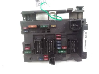 Platine fusible avant / Boitier de servitude / BSM - PEUGEOT 206 PHASE 2 - 16530203124164