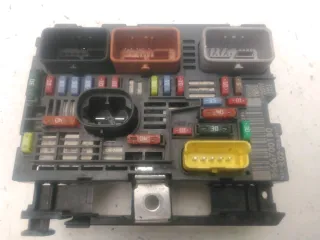 Platine fusible avant / Boitier de servitude / BSM - PEUGEOT 3008 1 PHASE 1 - 16530203156344