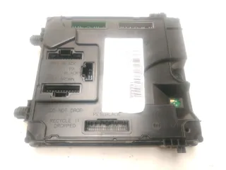 Platine fusible habitacle / Boitier de servitude /BSI - RENAULT LAGUNA 3 ESTATE PHASE 1 - 16530201155568