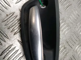 Poignée intérieure de porte arrière droite  - BMW SERIE 1 1 E87 PHASE 1 - 52721301136784