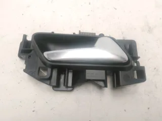 Poignée intérieure de porte arrière droite  - PEUGEOT 5008 2 PHASE 1 - 52721301153885