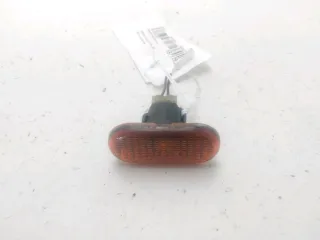 Répétiteur d'aile avant droit - RENAULT CLIO 2 PHASE 1 - 80802301157129